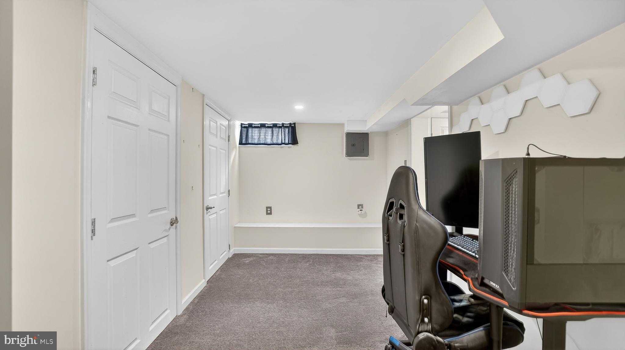 611 Beverly Rd photo 27