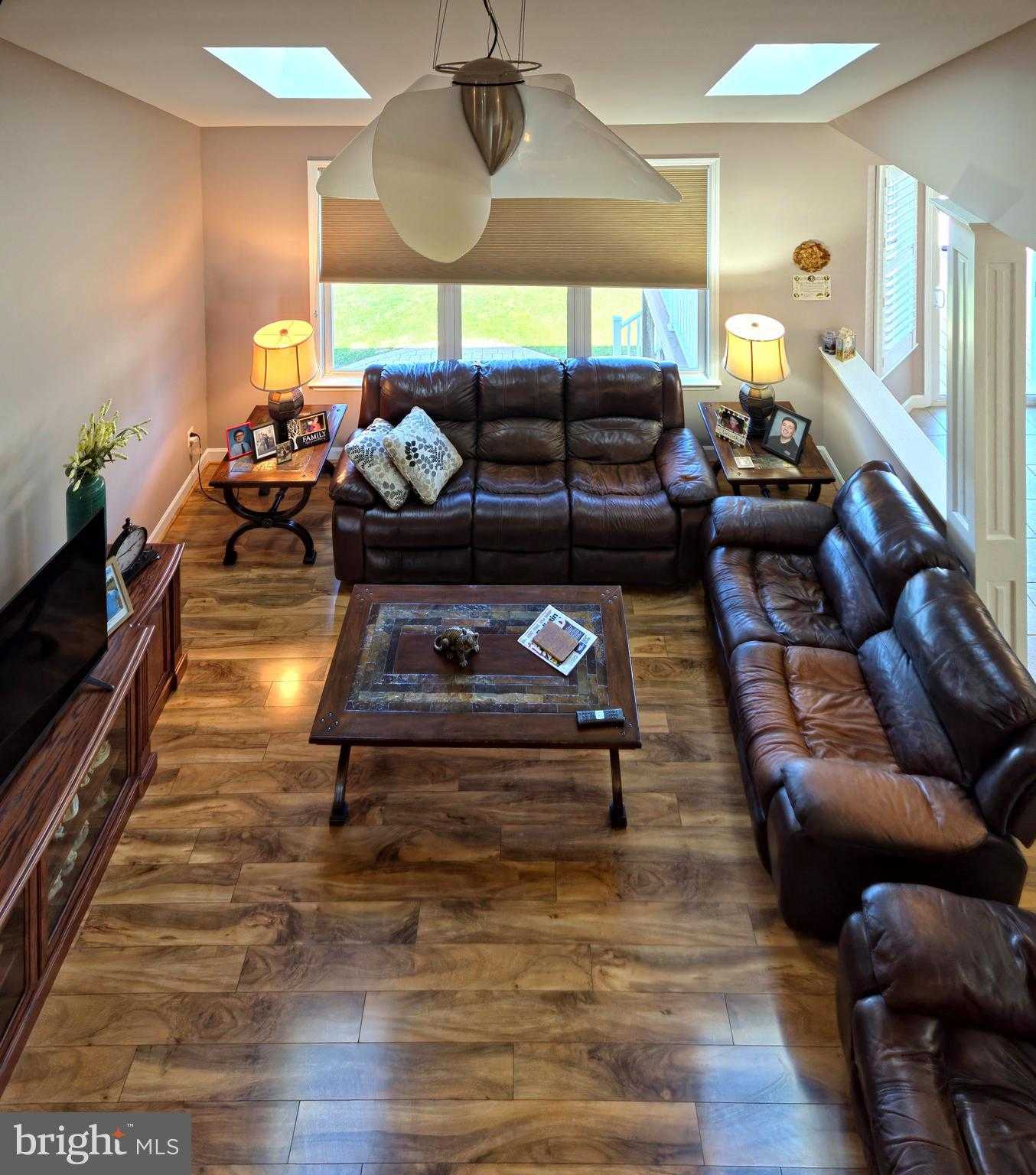 409 Westbury Dr photo 13