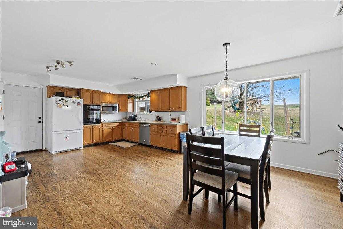 150 Diehl Rd photo 14