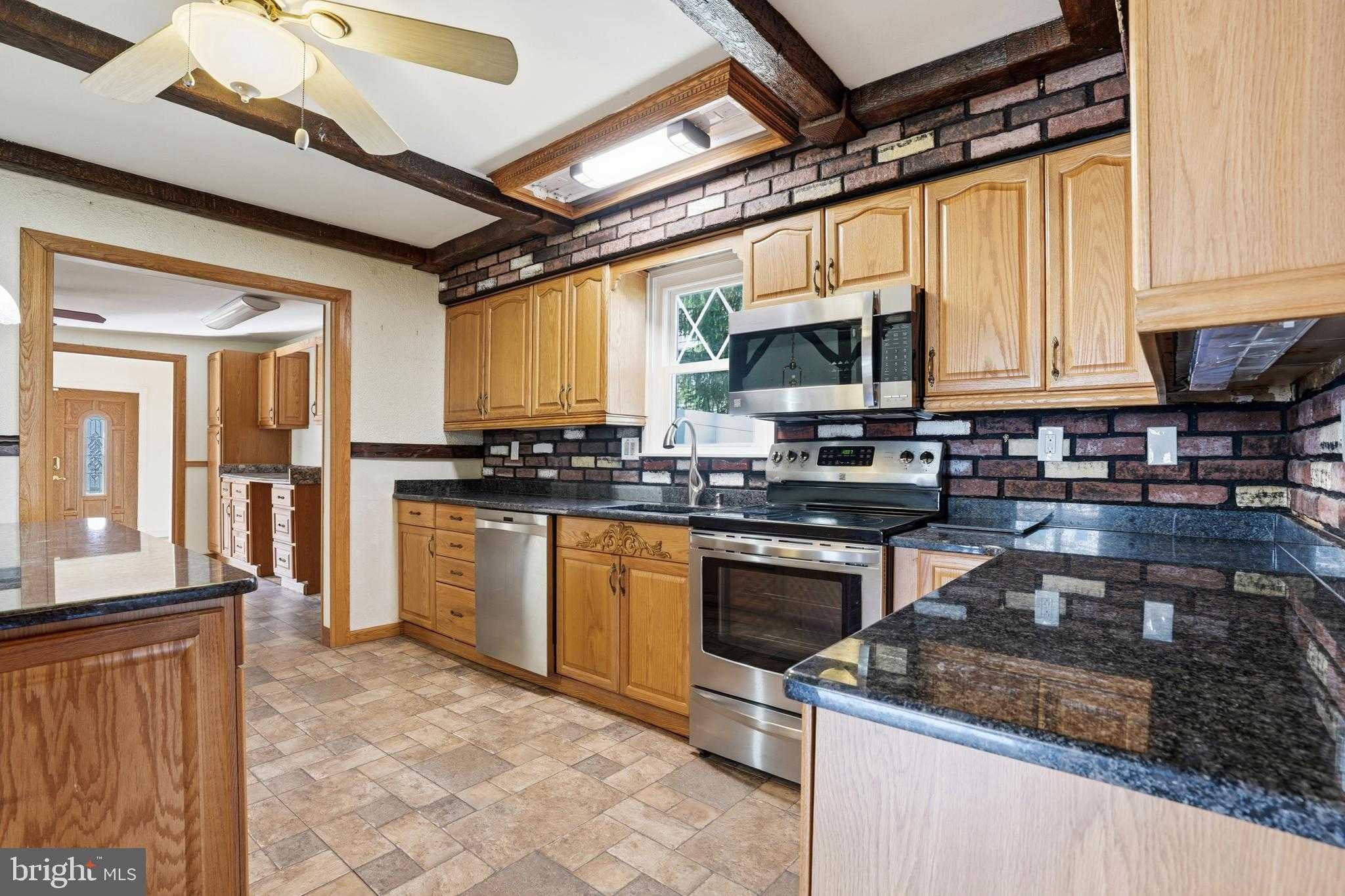 4820 Dara Faith Dr photo 7