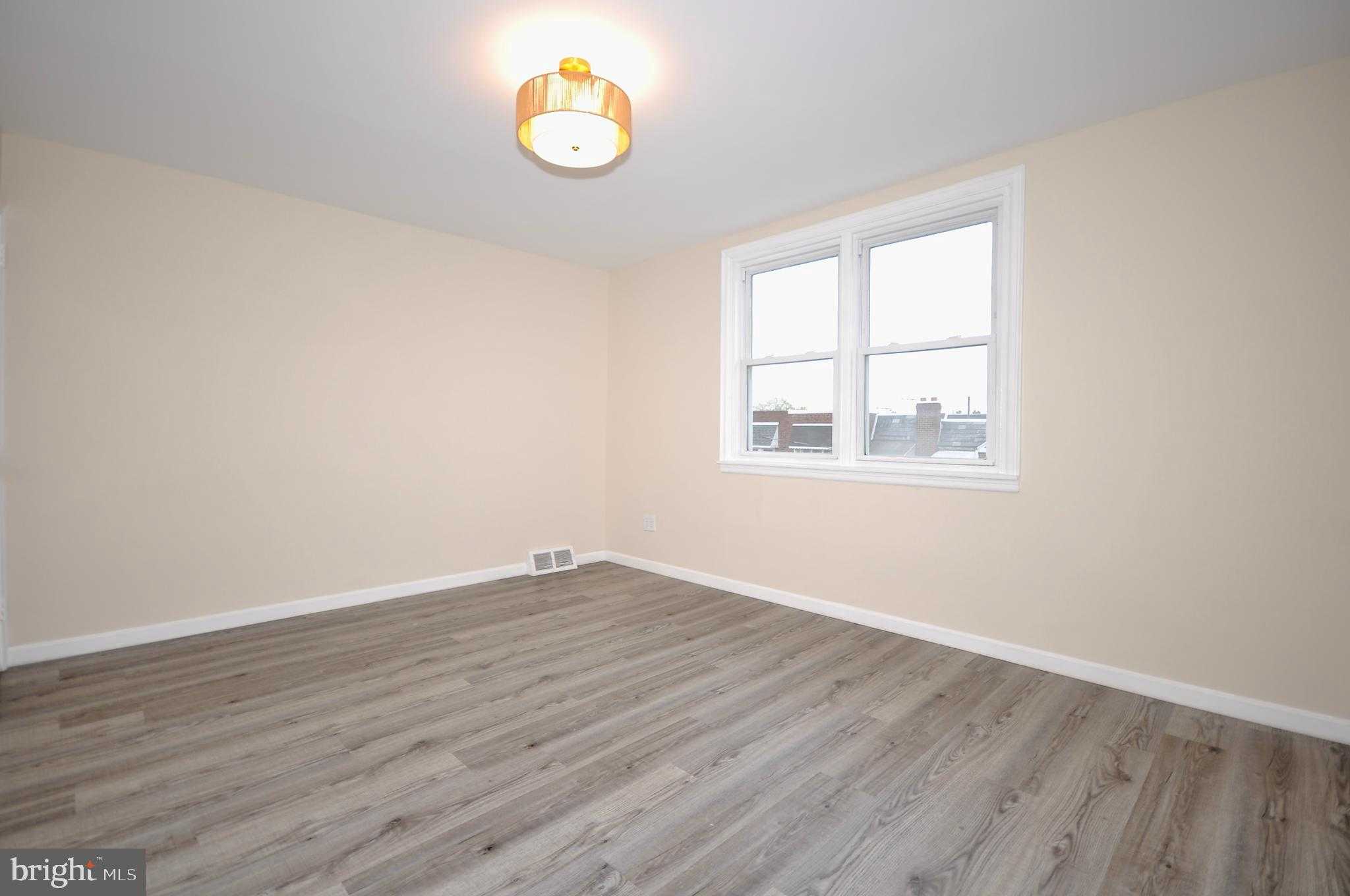 4243 Elsinore St photo 19