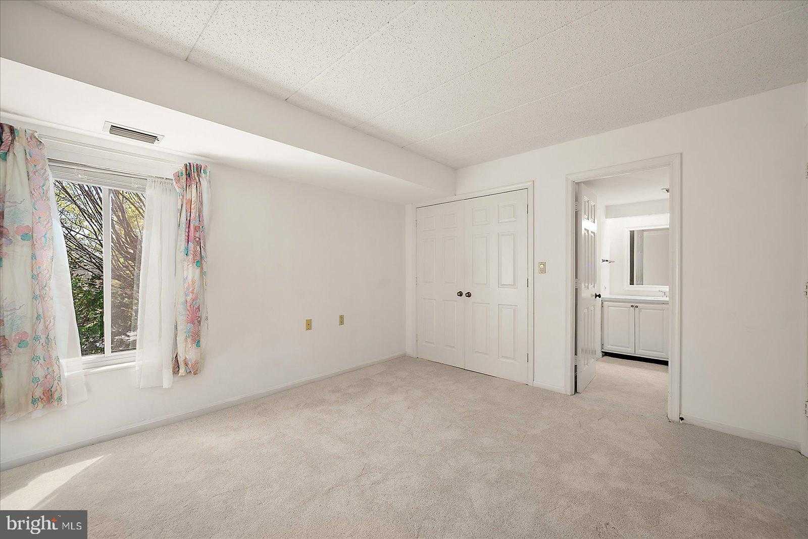 227 Canal Park Dr Apt 301 photo 36