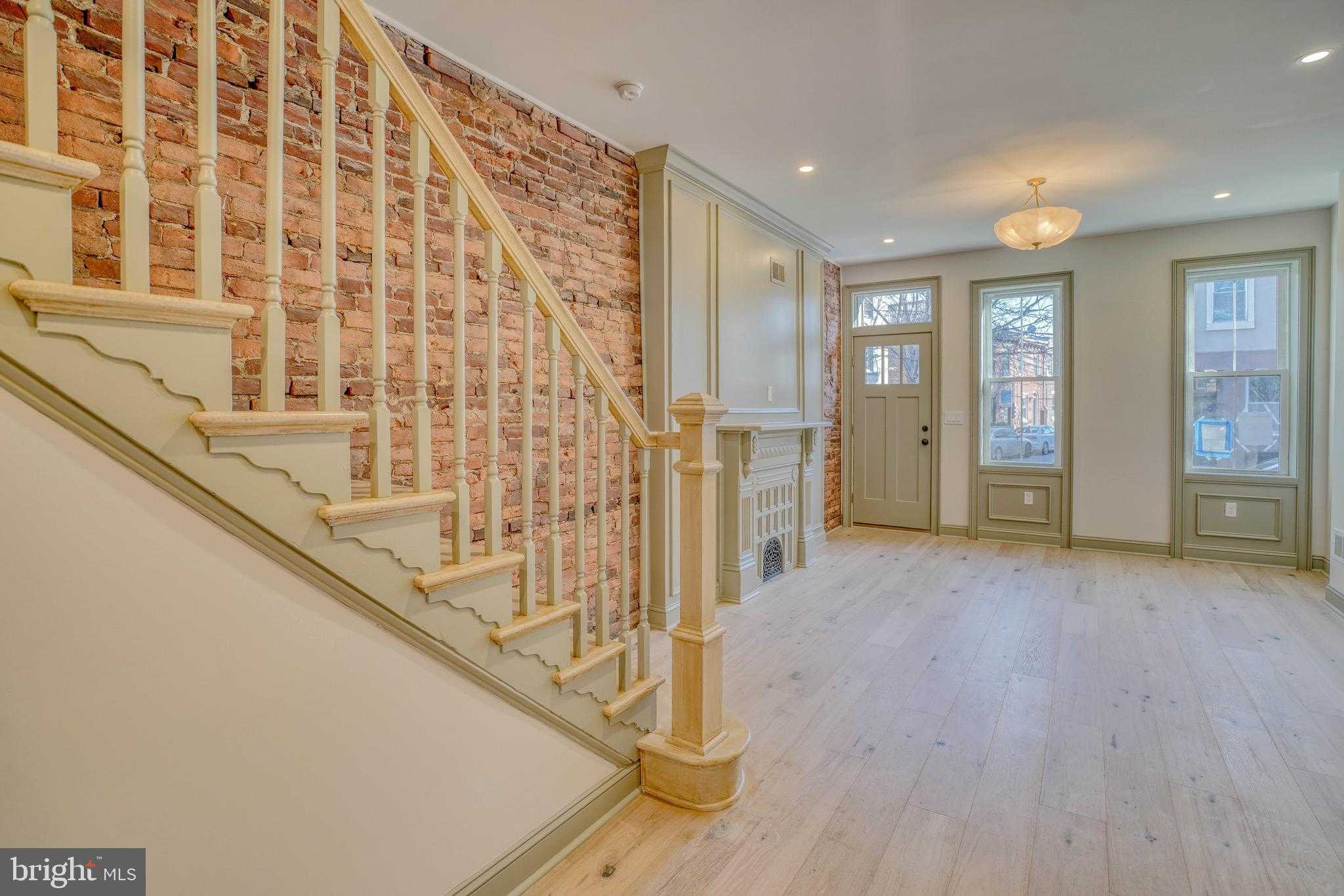 2424 E Norris St photo 19