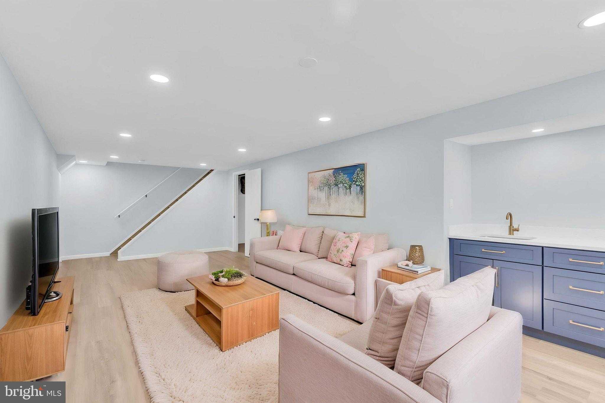 7804 Carrleigh Pkwy photo 46