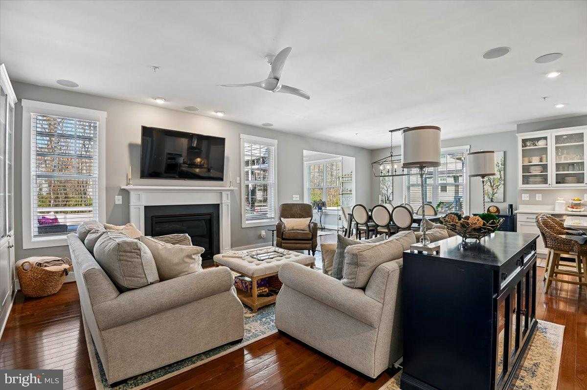 8122 Neidert Dr photo 24