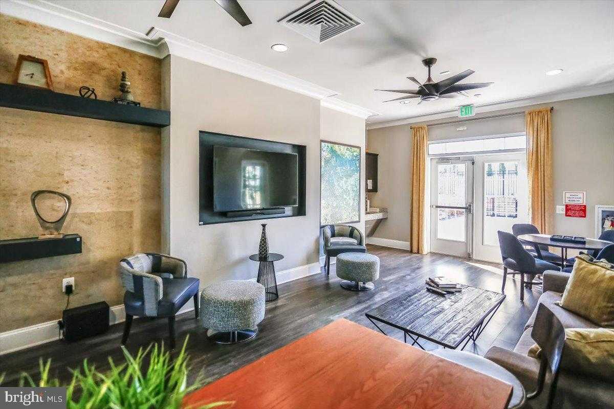 8122 Neidert Dr photo 93