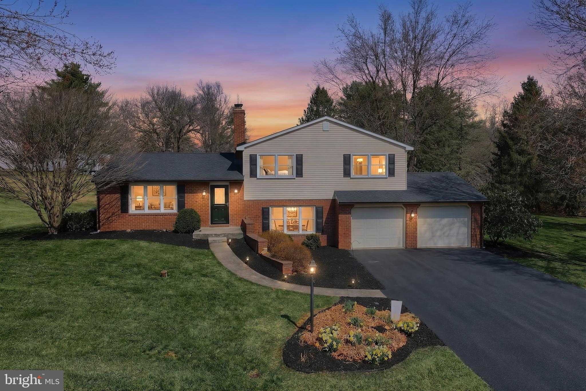 18 Sheffield Dr, Dillsburg