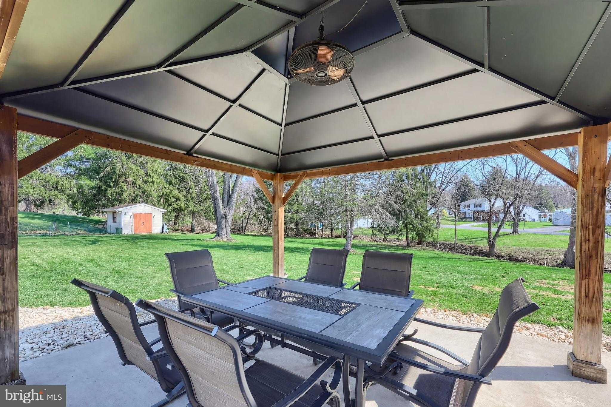 18 Sheffield Dr photo 16