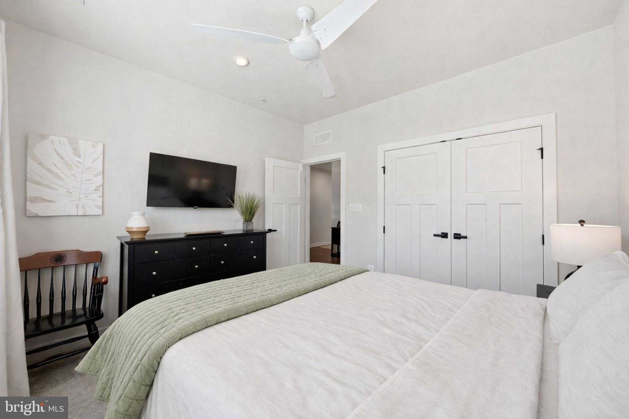 129 Perrys Retreat Blvd photo 4