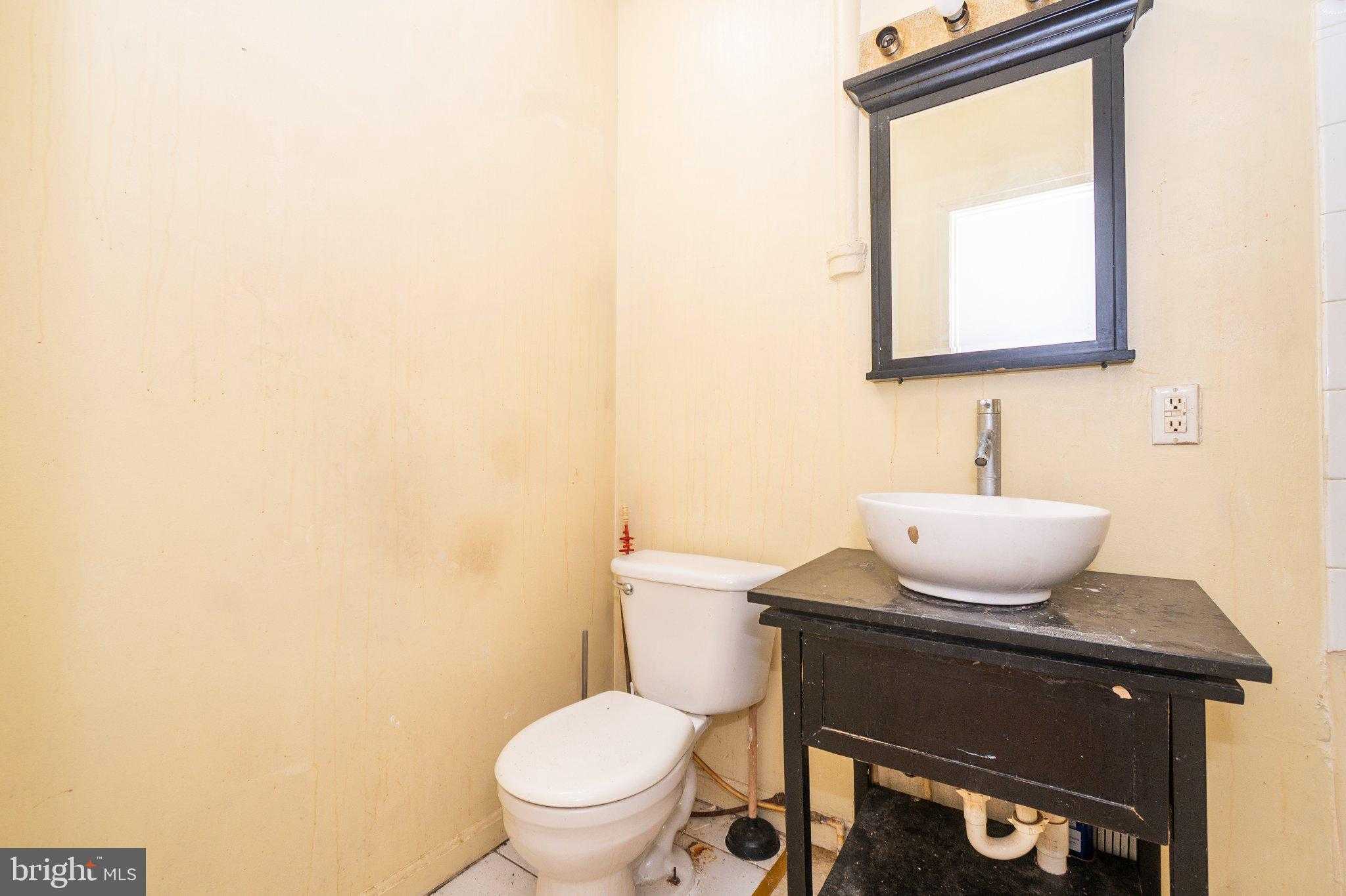 2550 Boyd St photo 17