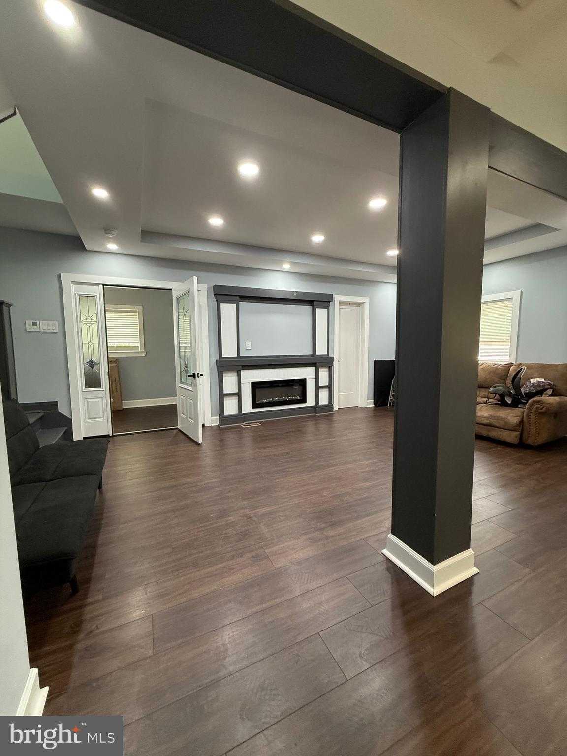 804 Pontiac Ave photo 15