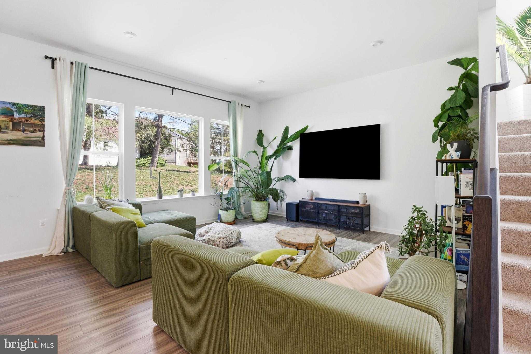 9428 Deschamp CT photo 14