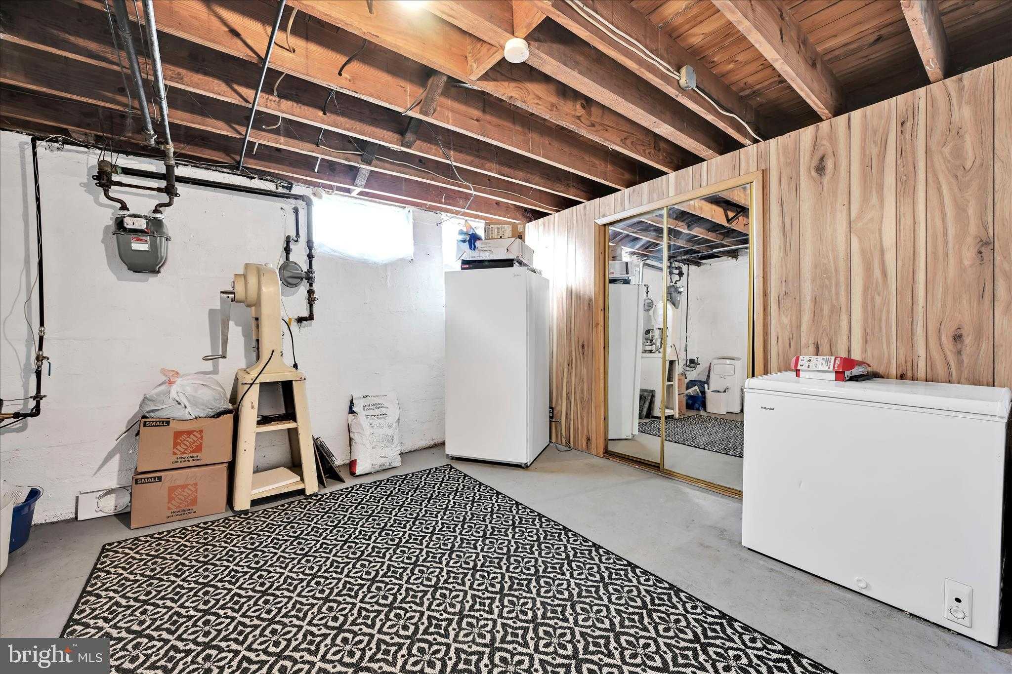 2436 Berryhill St photo 18