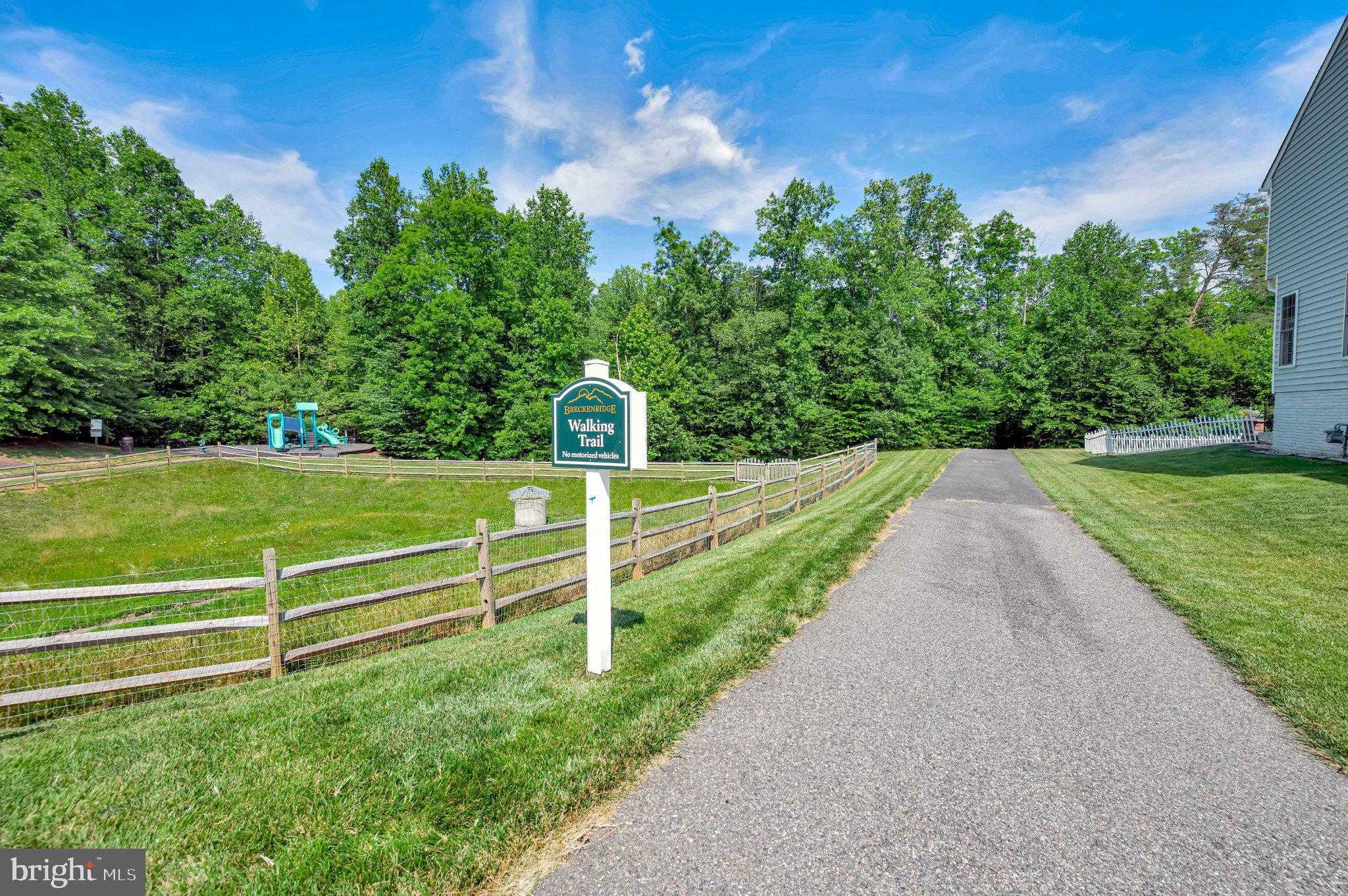 10403 Breckenridge Dr photo 6