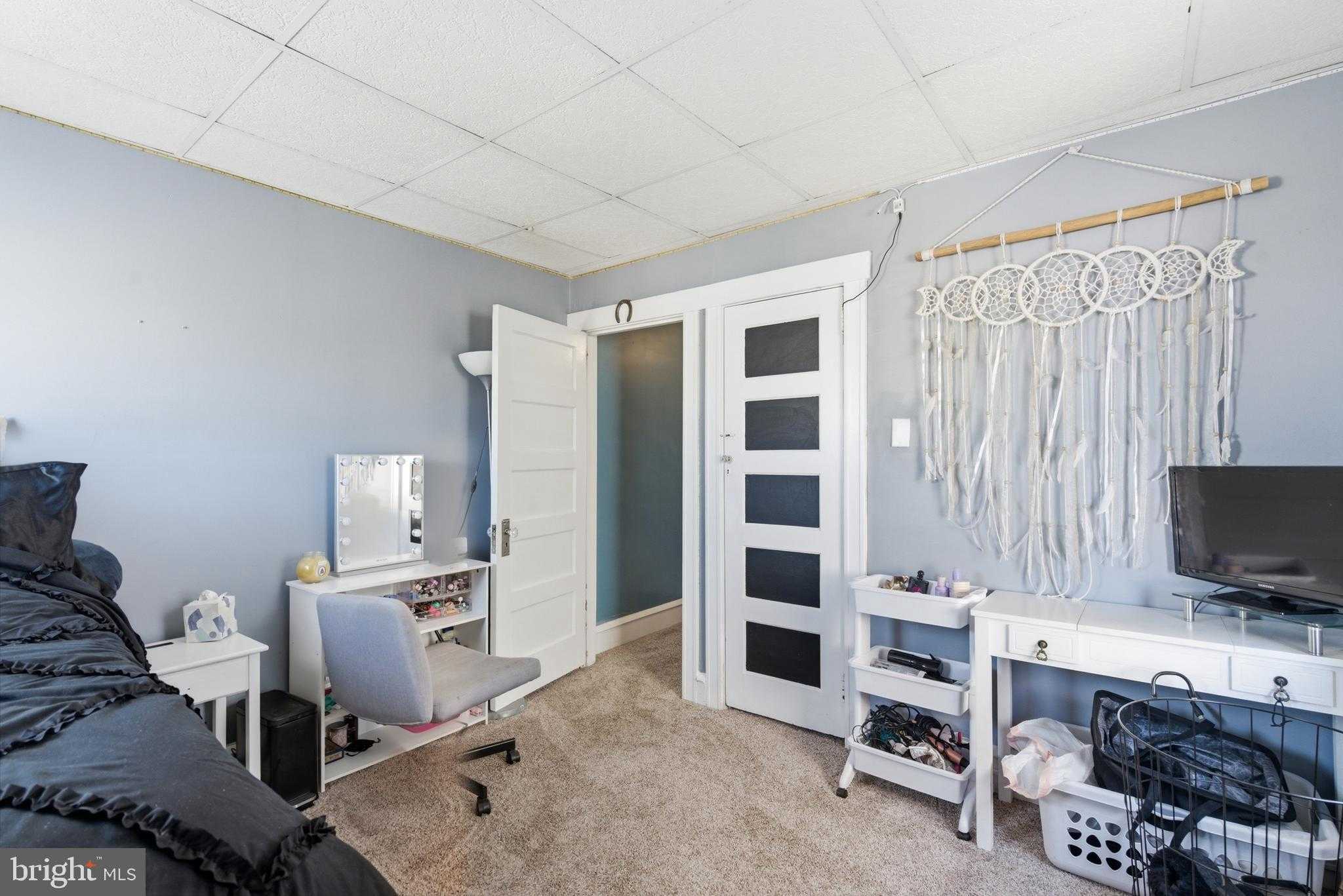 2873 Gillingham St photo 21