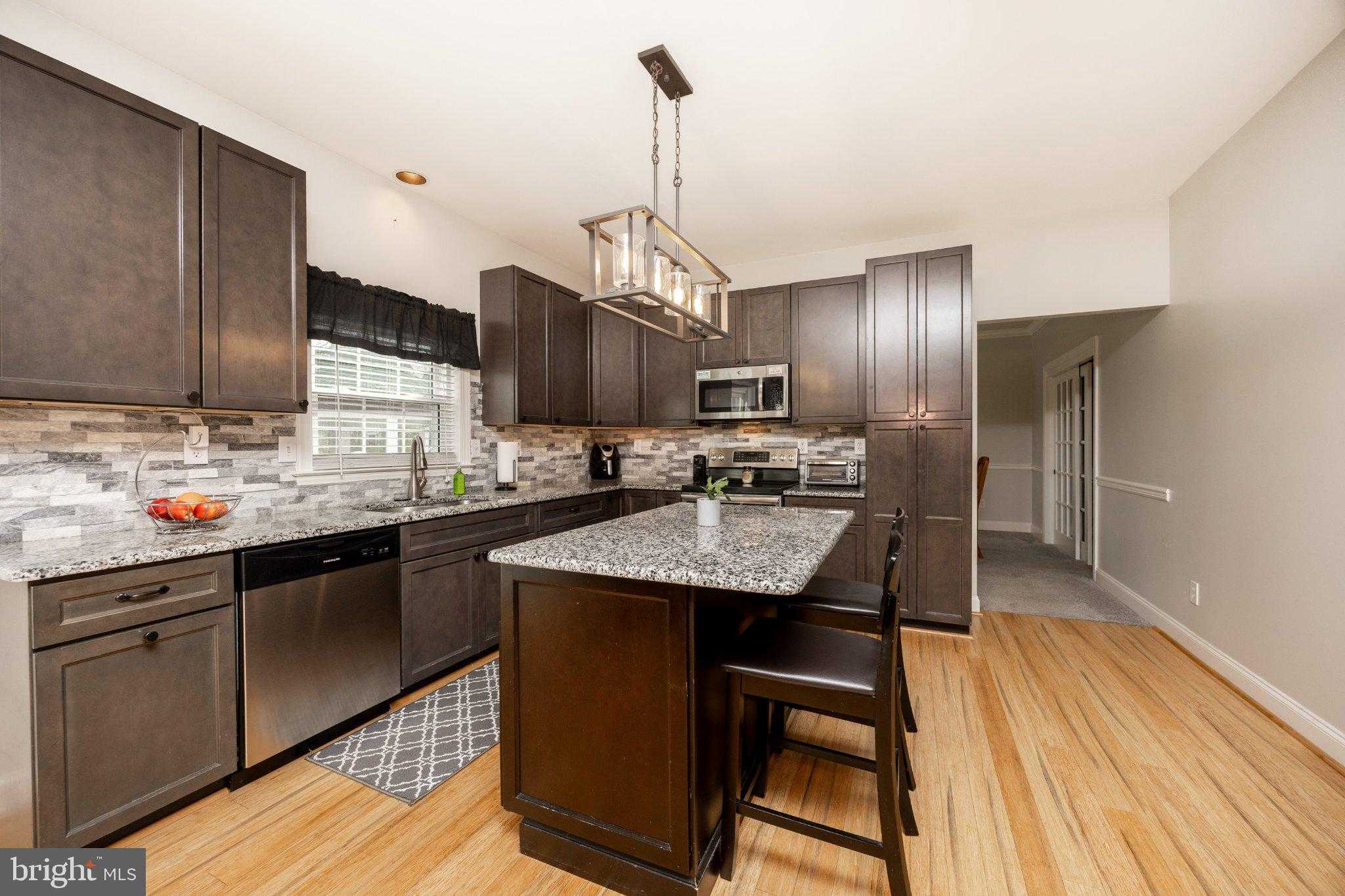 608 Nancy Jane Ln photo 3