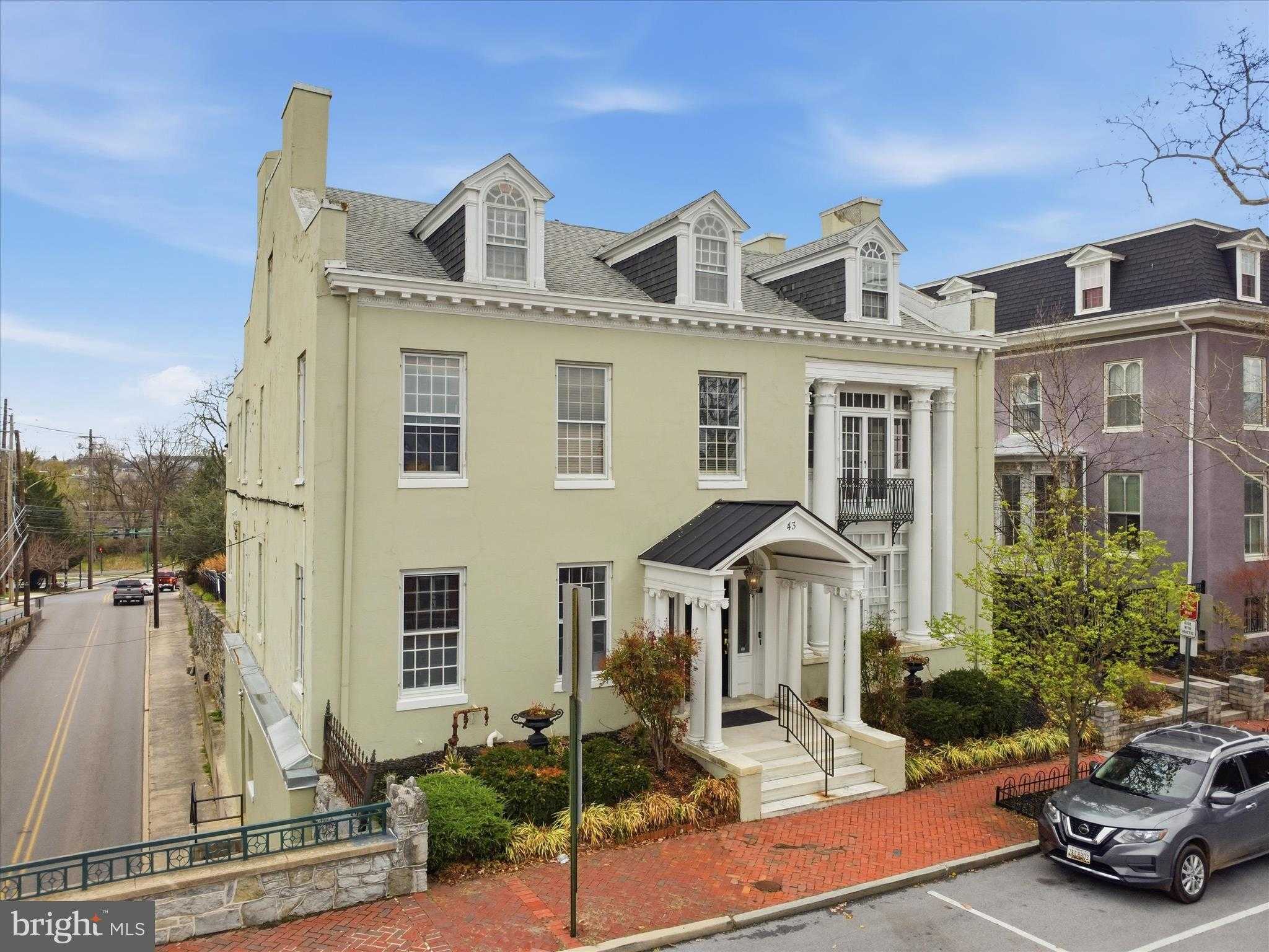 43 S Prospect St Apt 7 photo 4