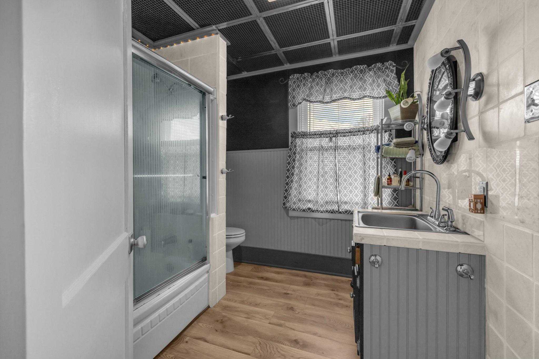 17035 Virginia Ave photo 26