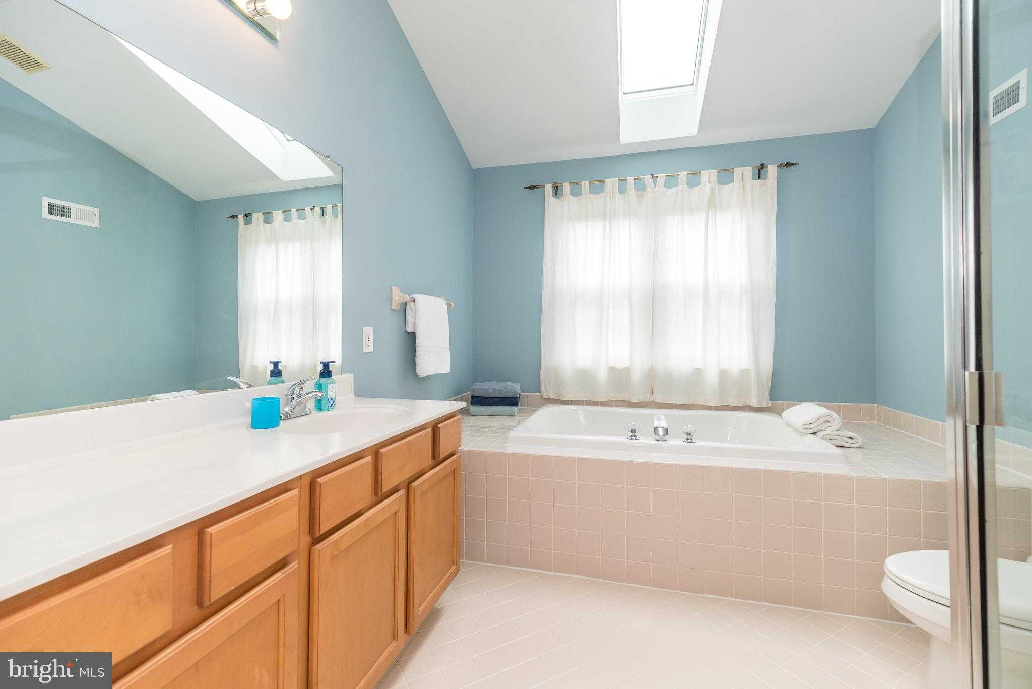 312 Manor Rd photo 28