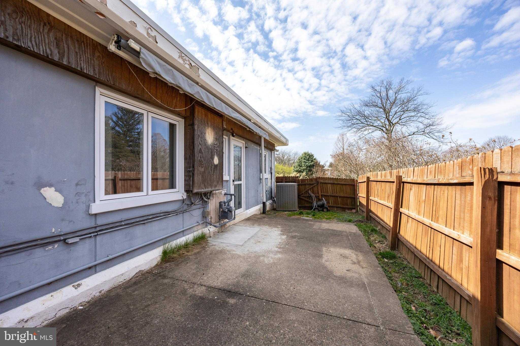 8101 Douglas Rd photo 17