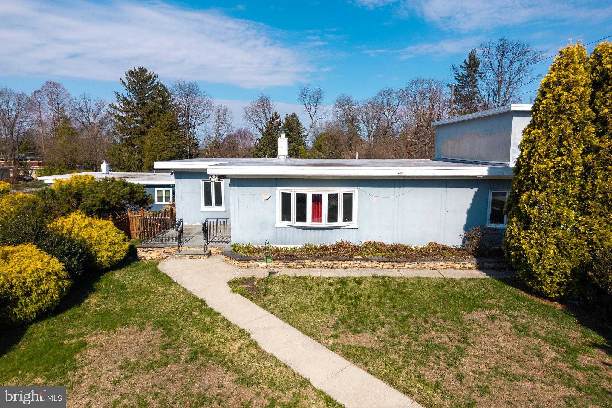 8101 Douglas Rd photo 29