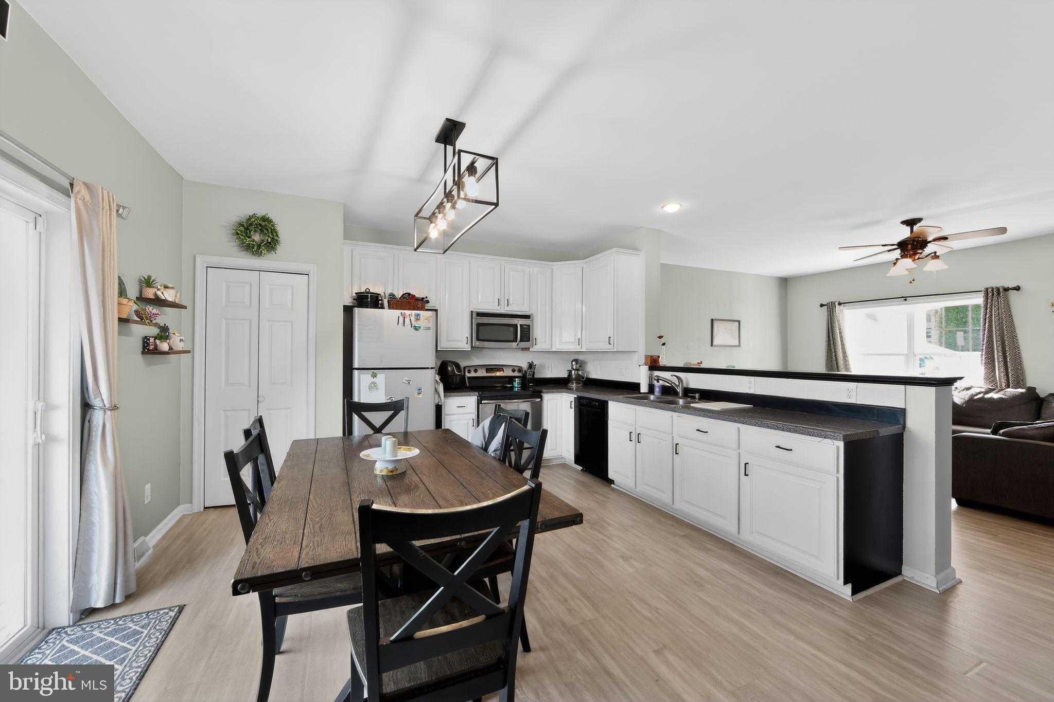 3817 Hazelwood Ave photo 7