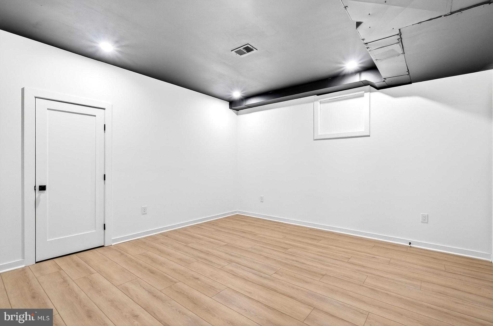 7126 Darby Rd photo 67