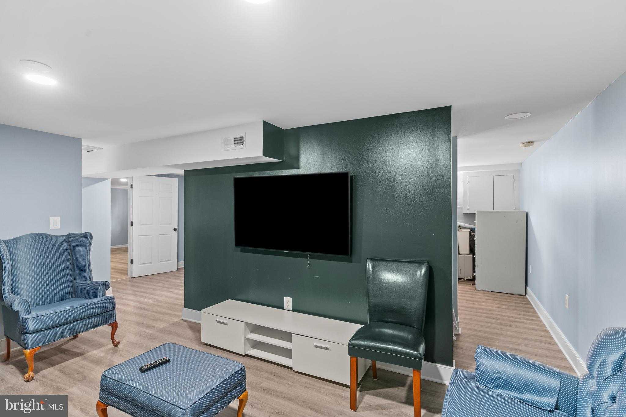 6077 Valley Pike photo 15