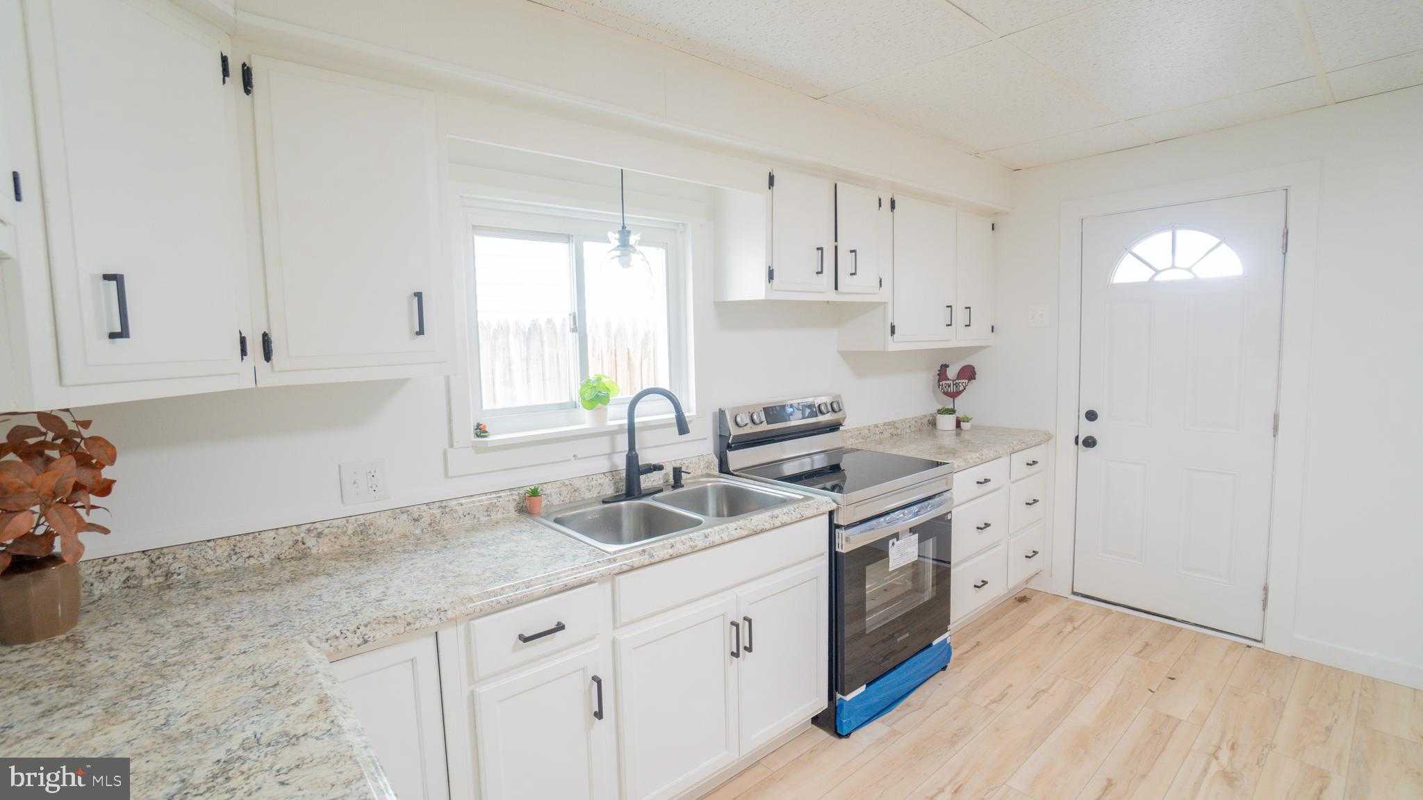 409 S 19th St photo 15