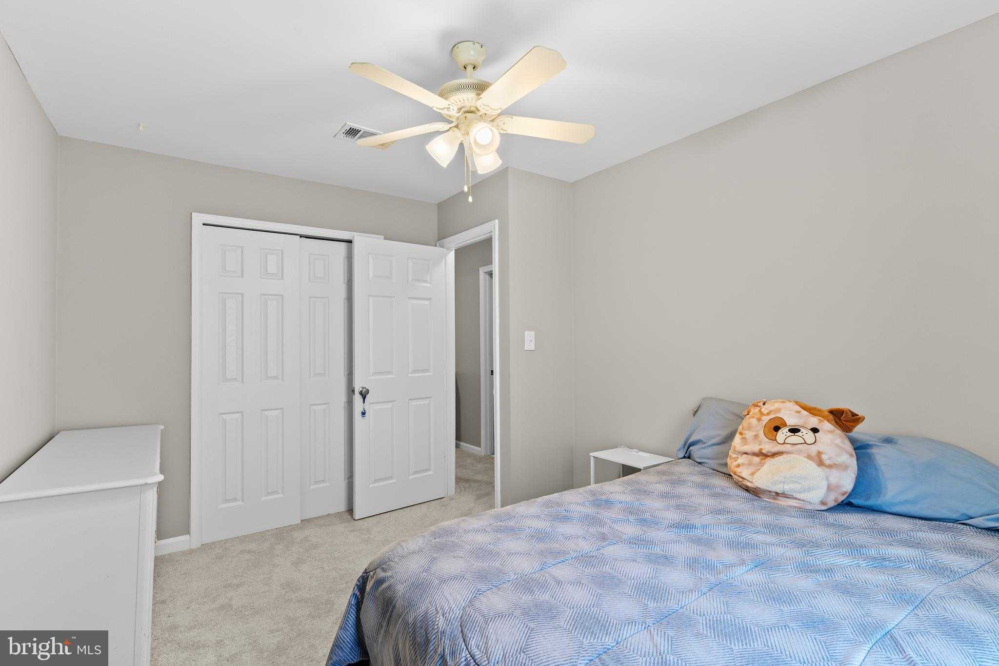 6760 Jenny Leigh CT photo 16