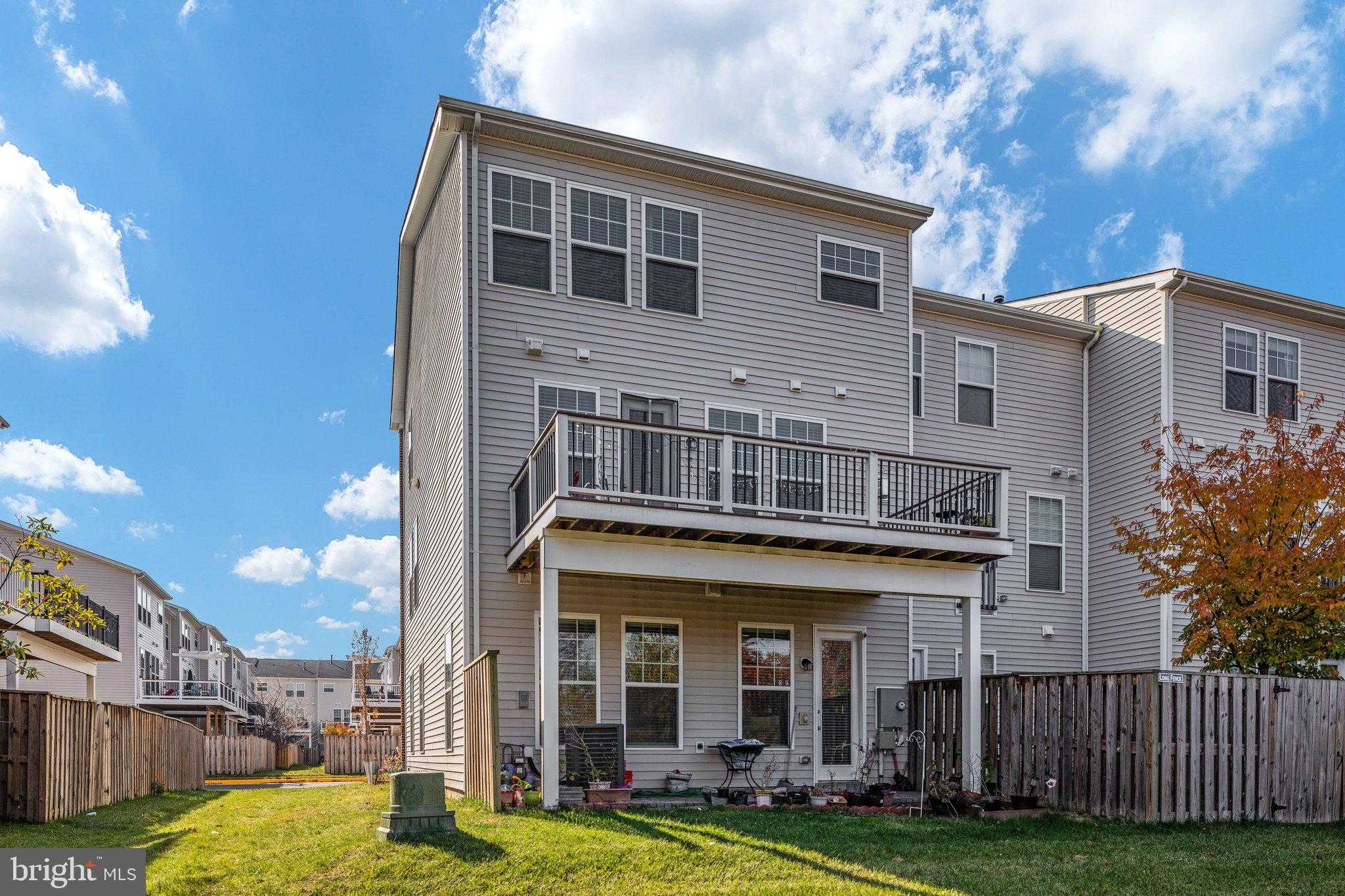 42304 Lancaster Woods Sq photo 24