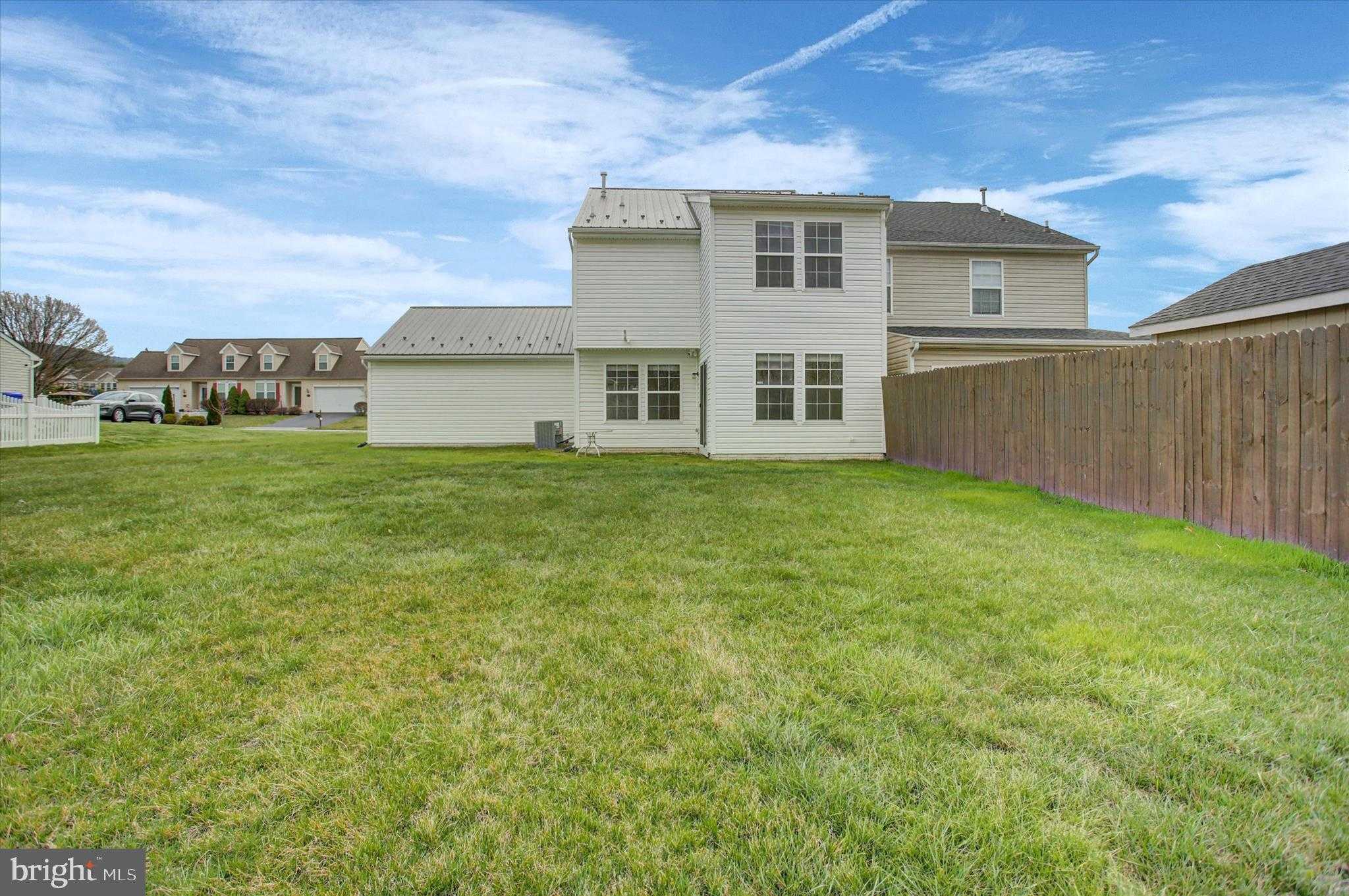 8 Romance Ln photo 31