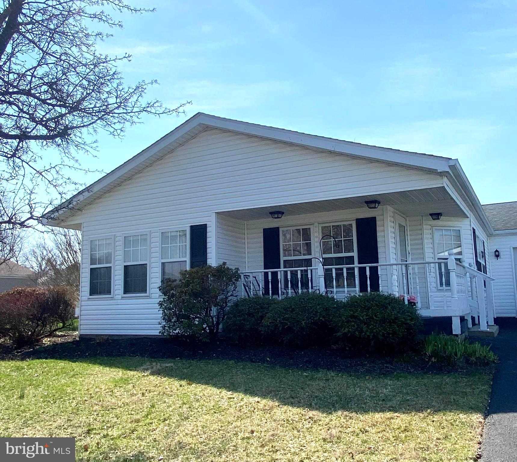 449 Grouse CT W photo 2