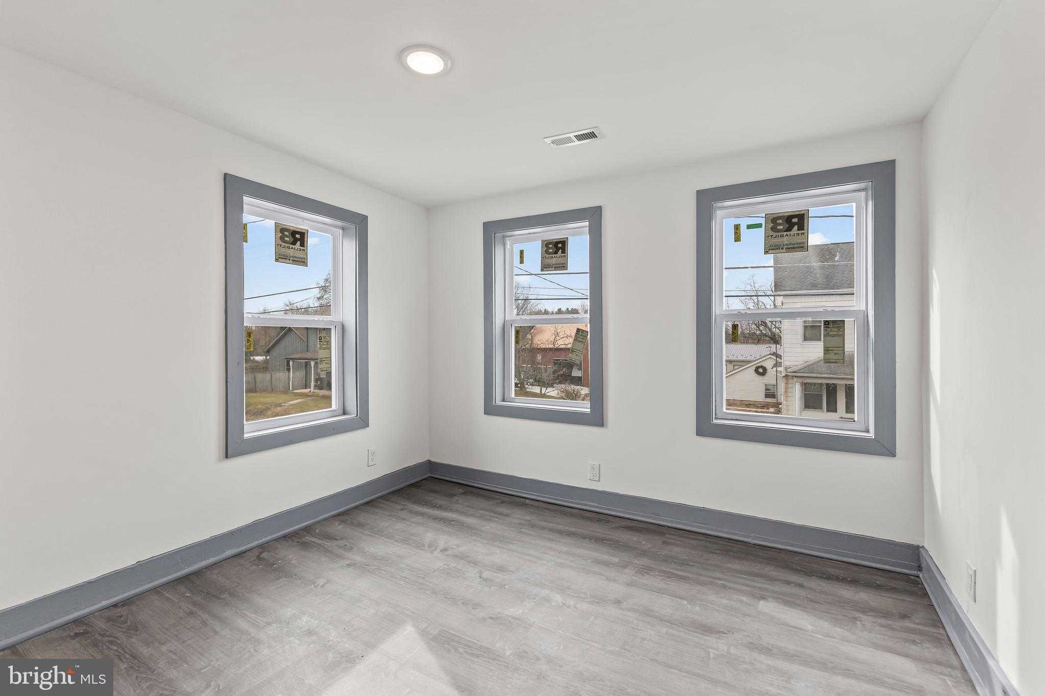 780 White Hall Rd photo 19