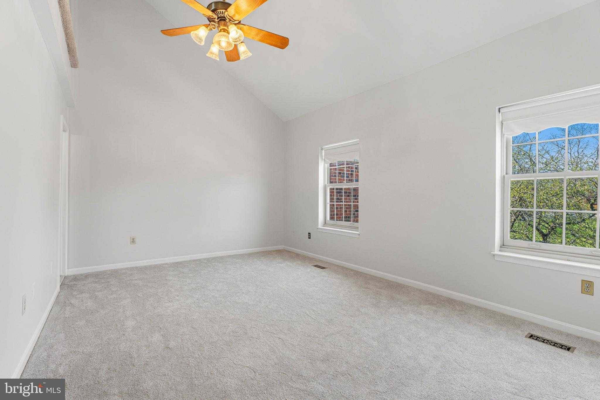 46 English Run Turn photo 17