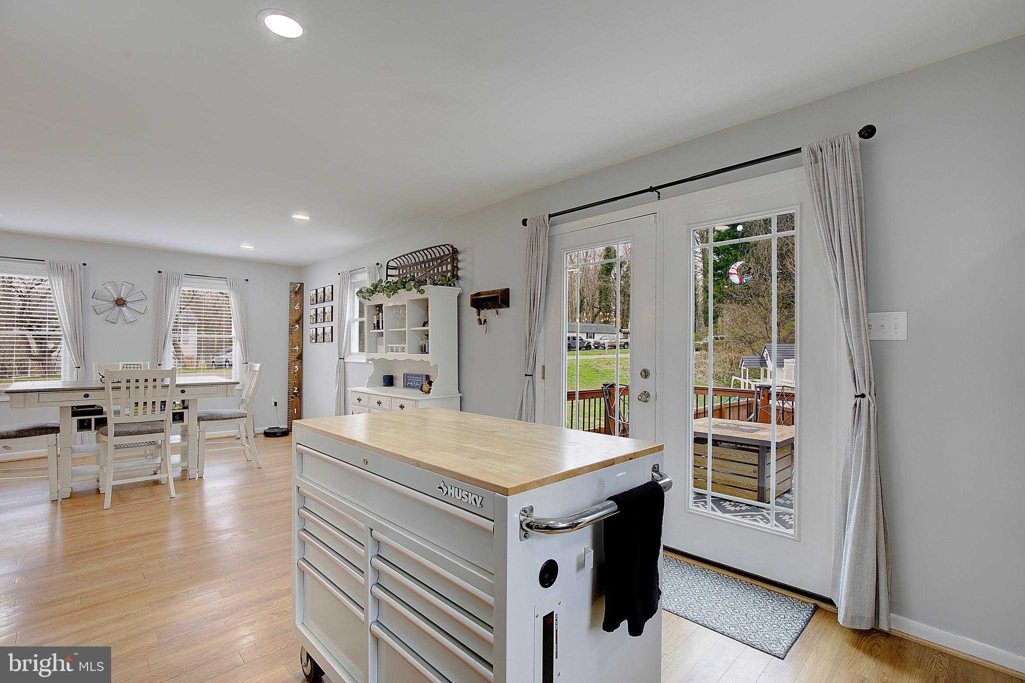 2819 Glasgow Way photo 14