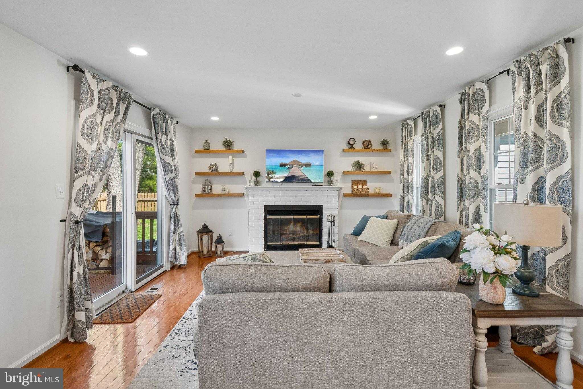 14511 Oak Cluster Dr photo 10