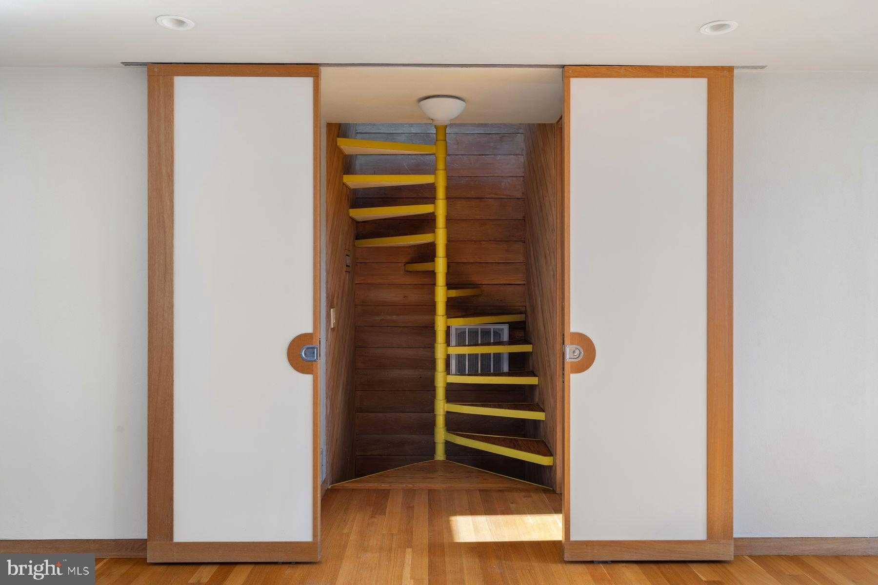 307 S Chadwick St photo 38