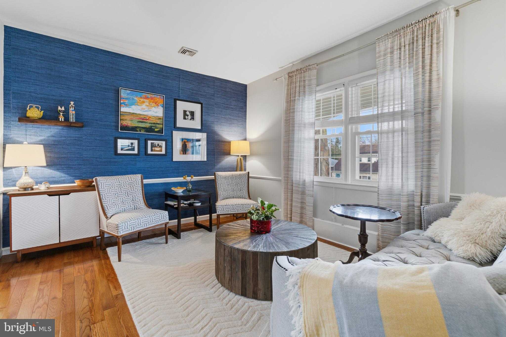 11 Franklin Ave photo 8