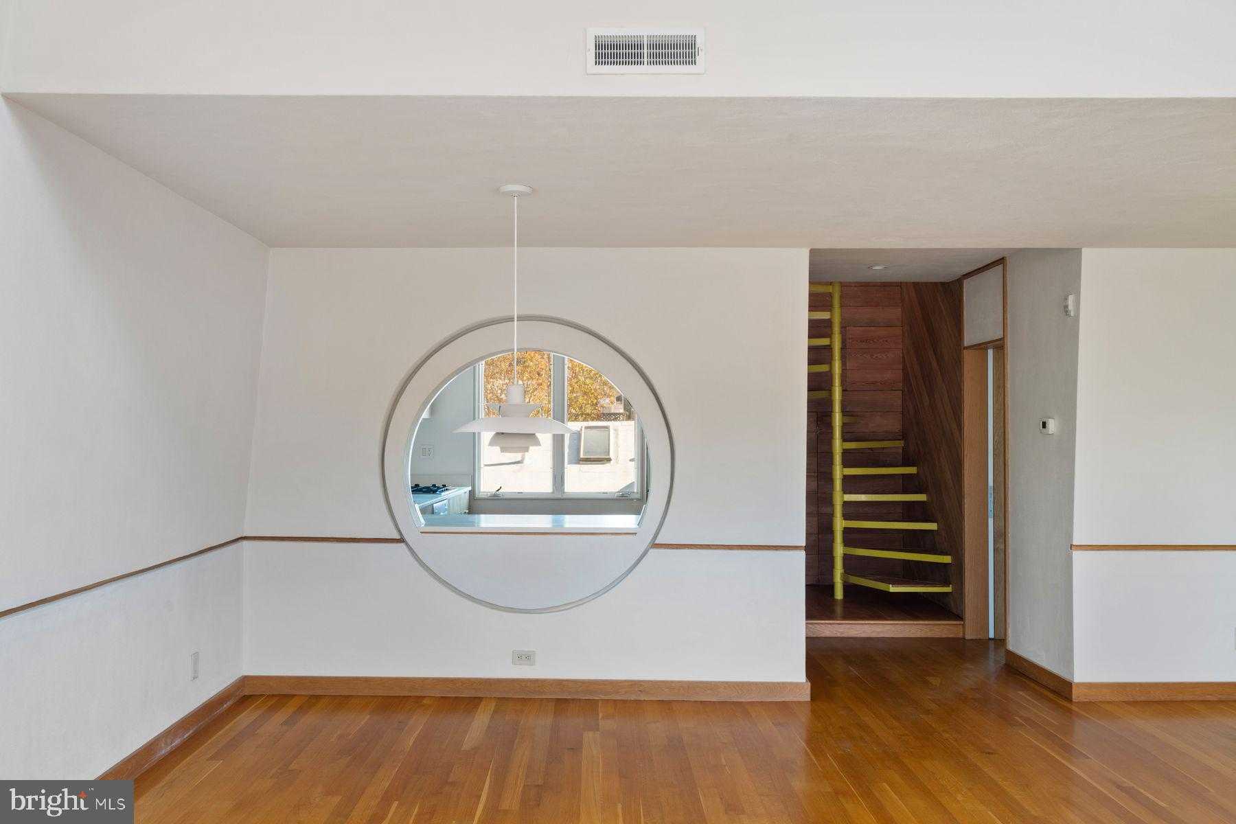 307 S Chadwick St photo 32