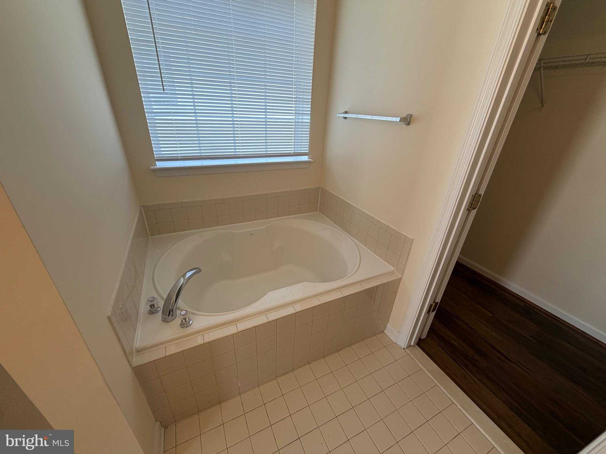 5550 Capital Gateway Dr # 394 photo 25