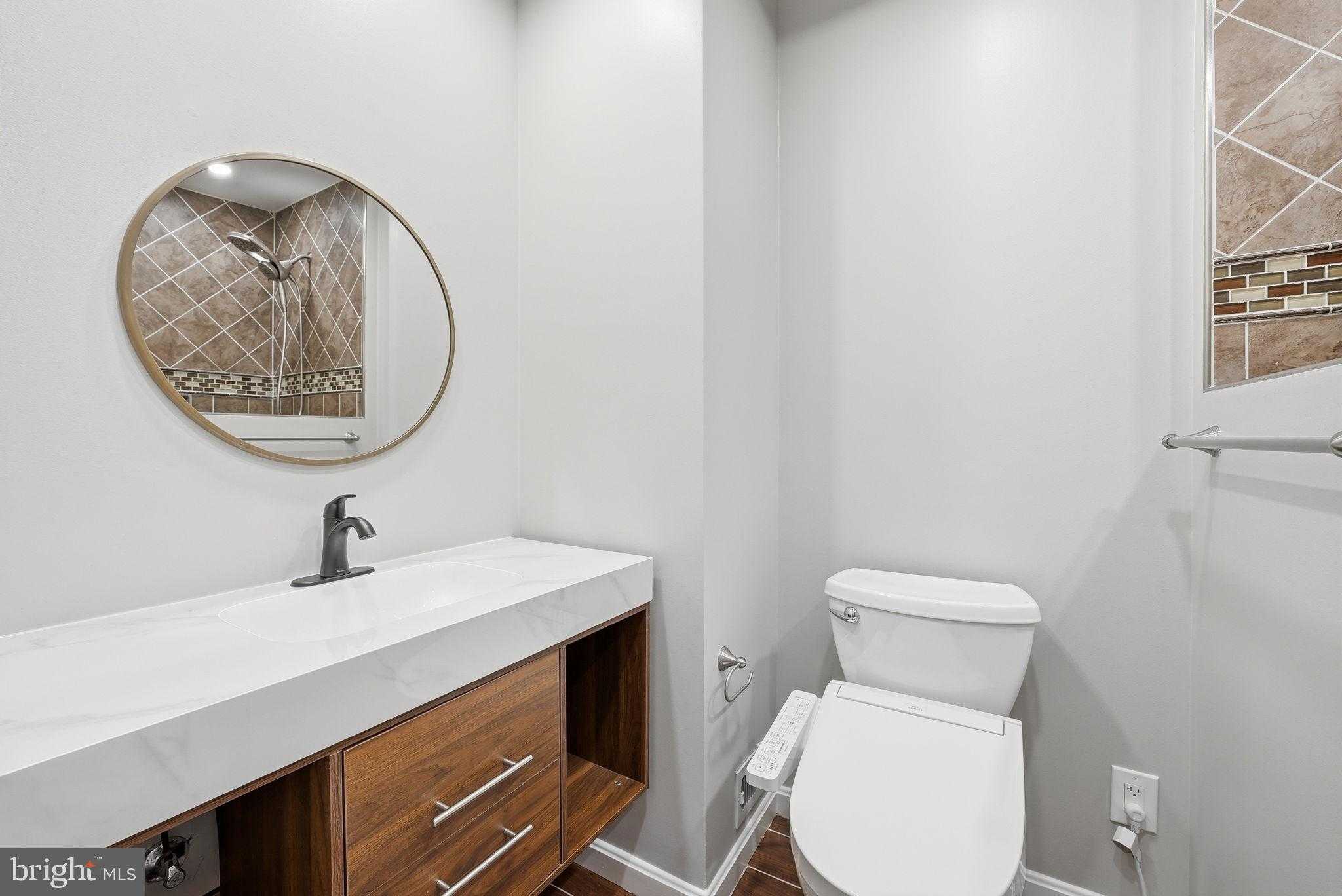 5872 Langton Dr photo 19