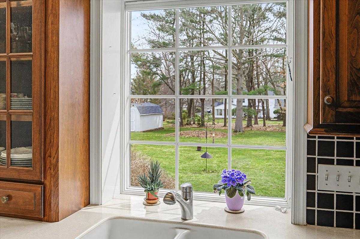 4 Brookdale Dr photo 8