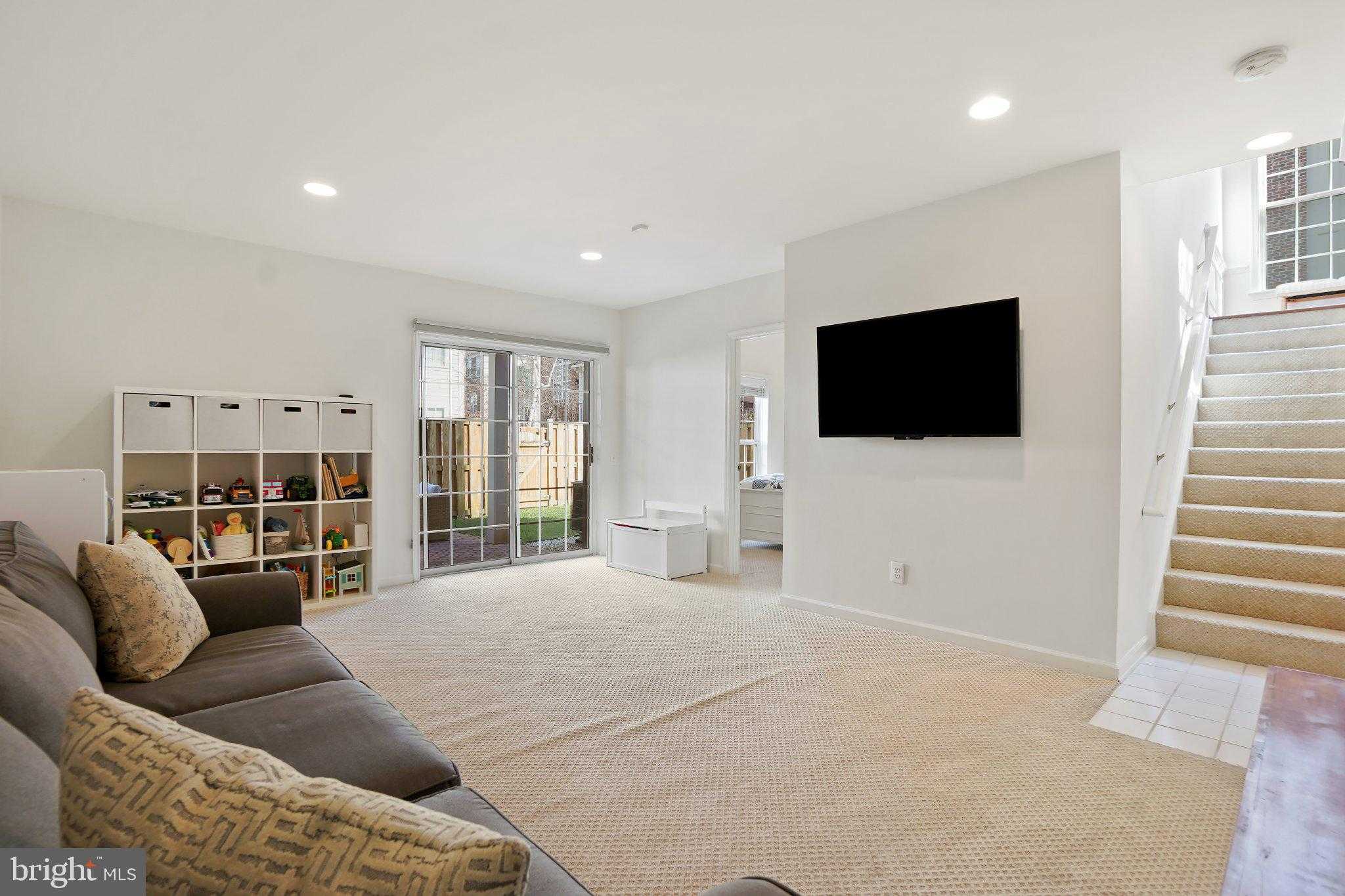 2412 Gretter Pl photo 25