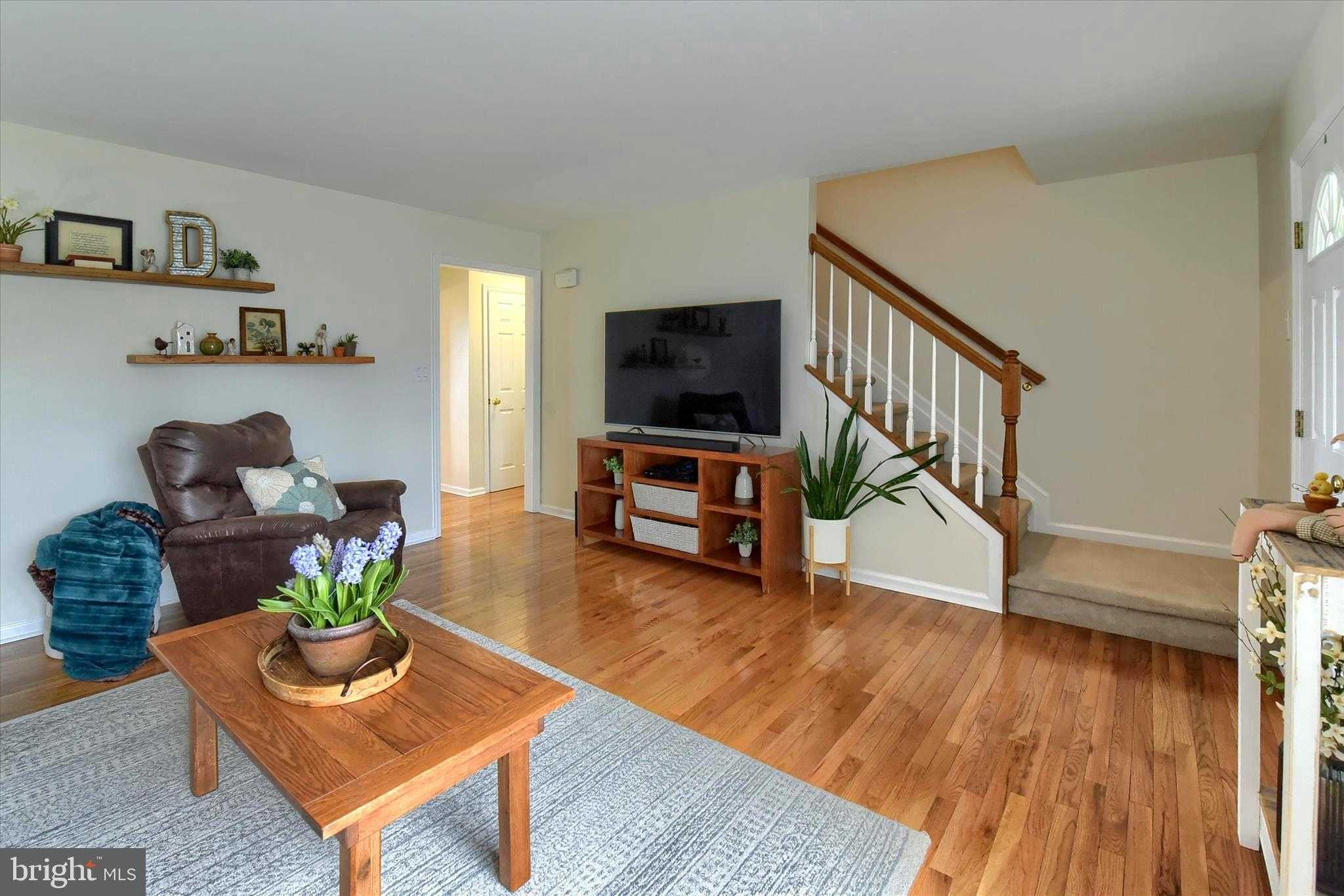 66 Nottingham Dr photo 6