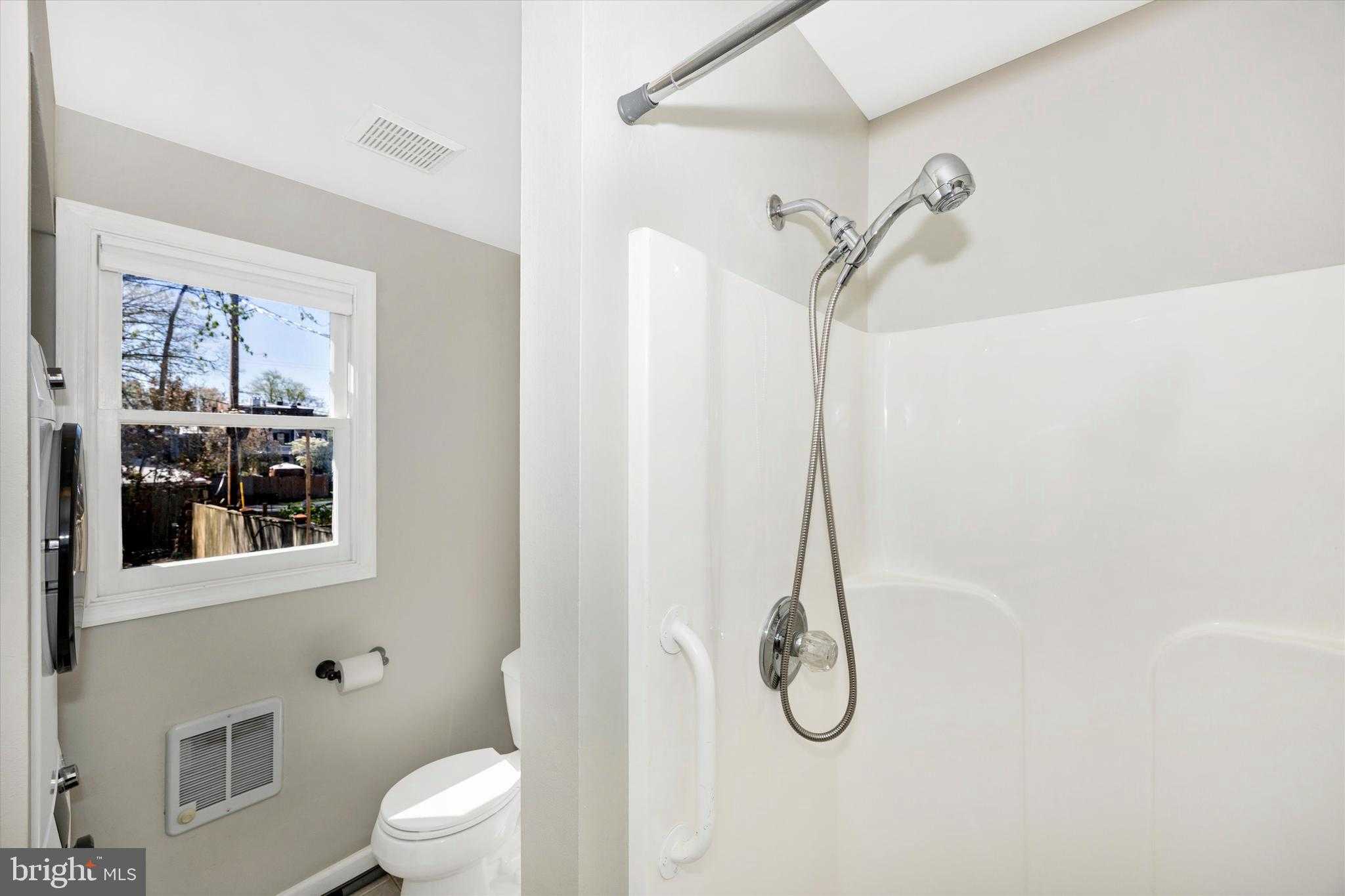 20 E 4th St photo 17