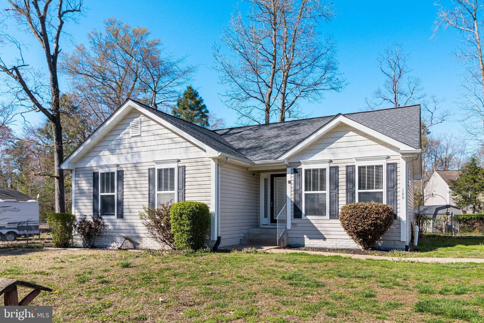 140 Greenway Dr photo 4