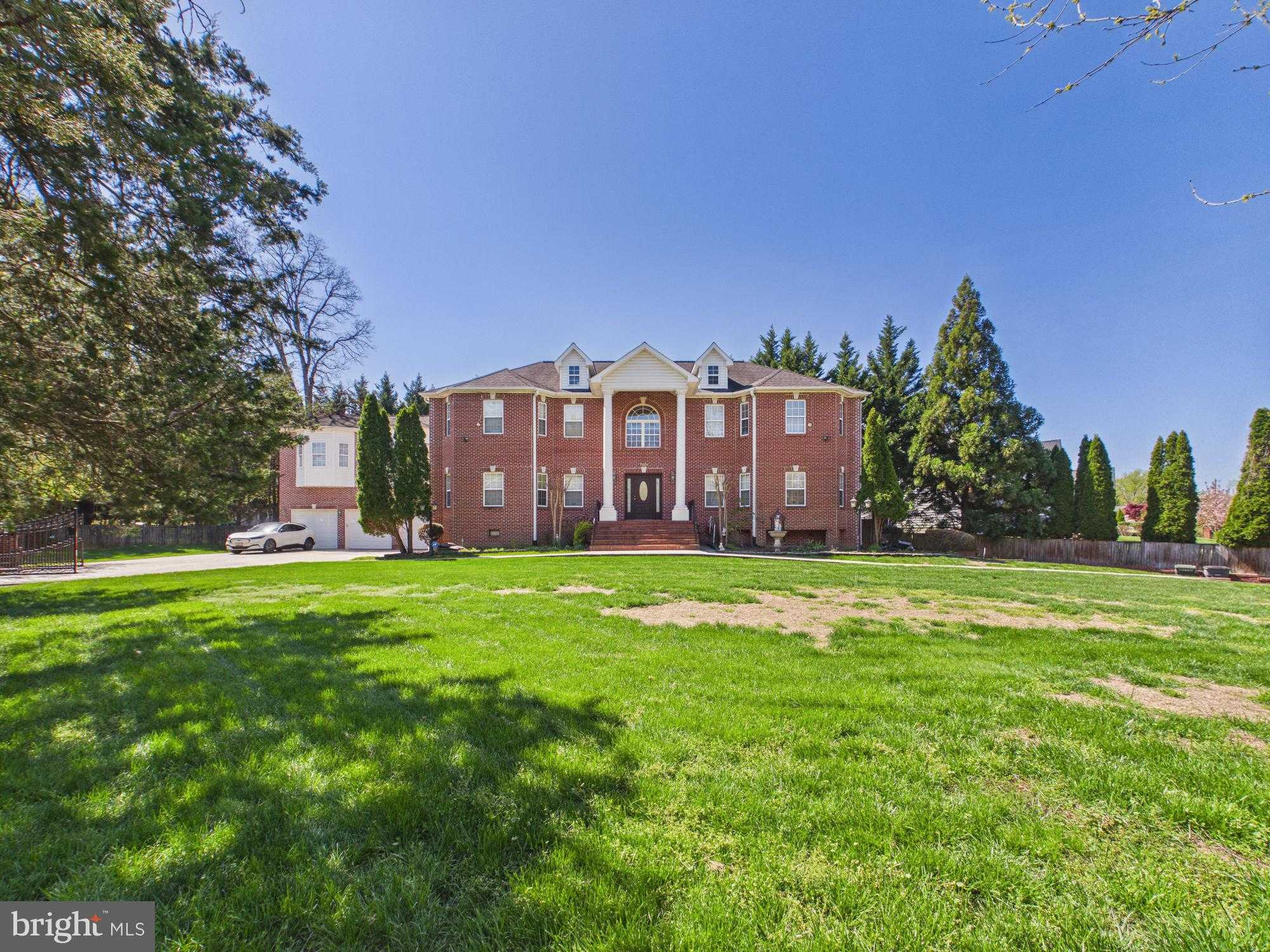 7801 Ridgewood Dr photo 2