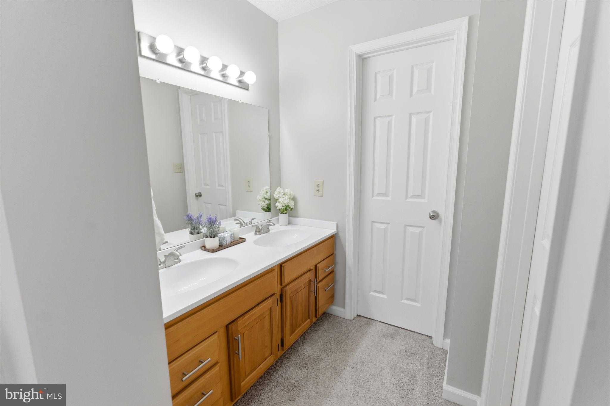 34 Renaissance Dr photo 48