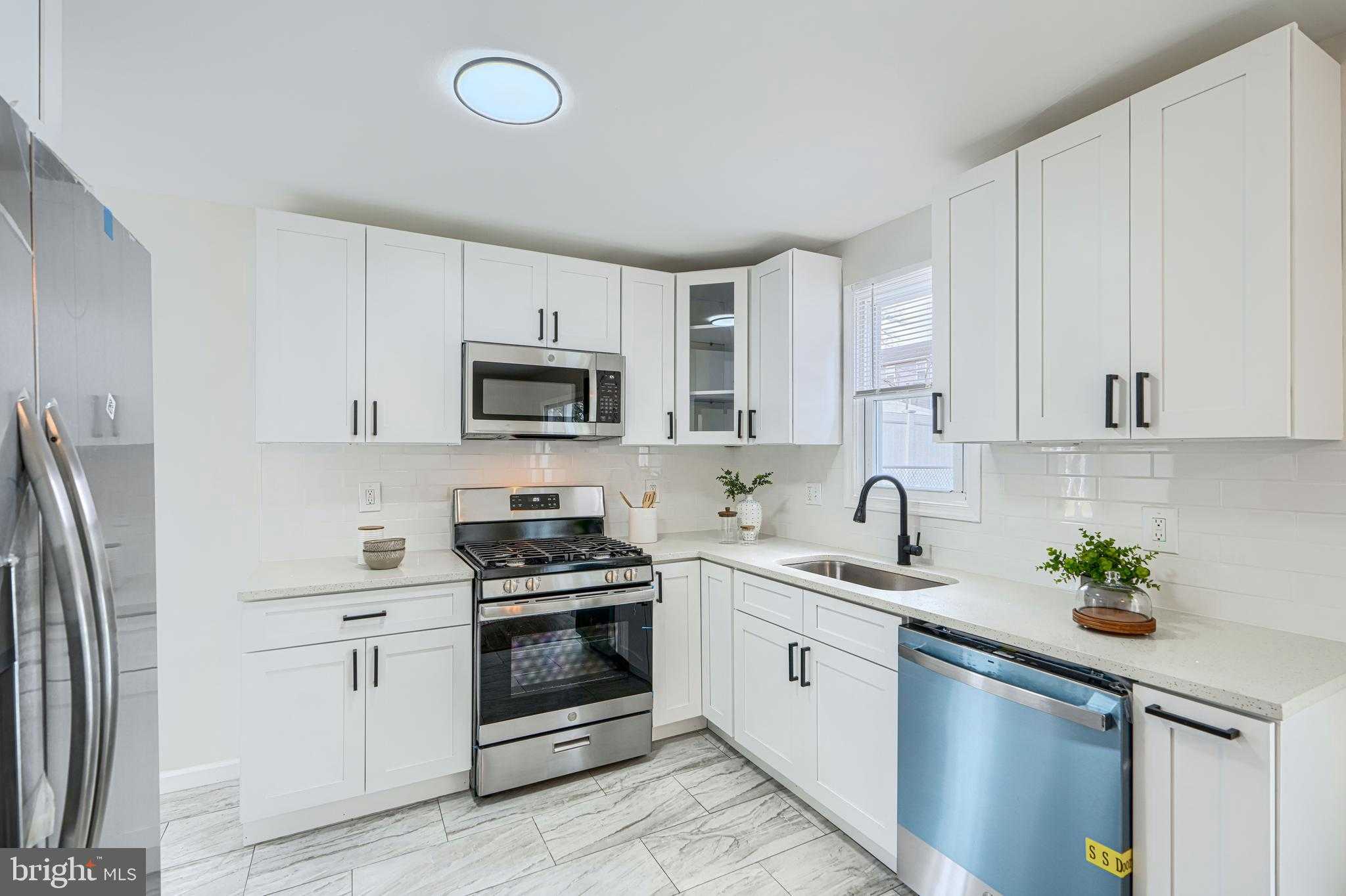 5845 Westwood Ave photo 11